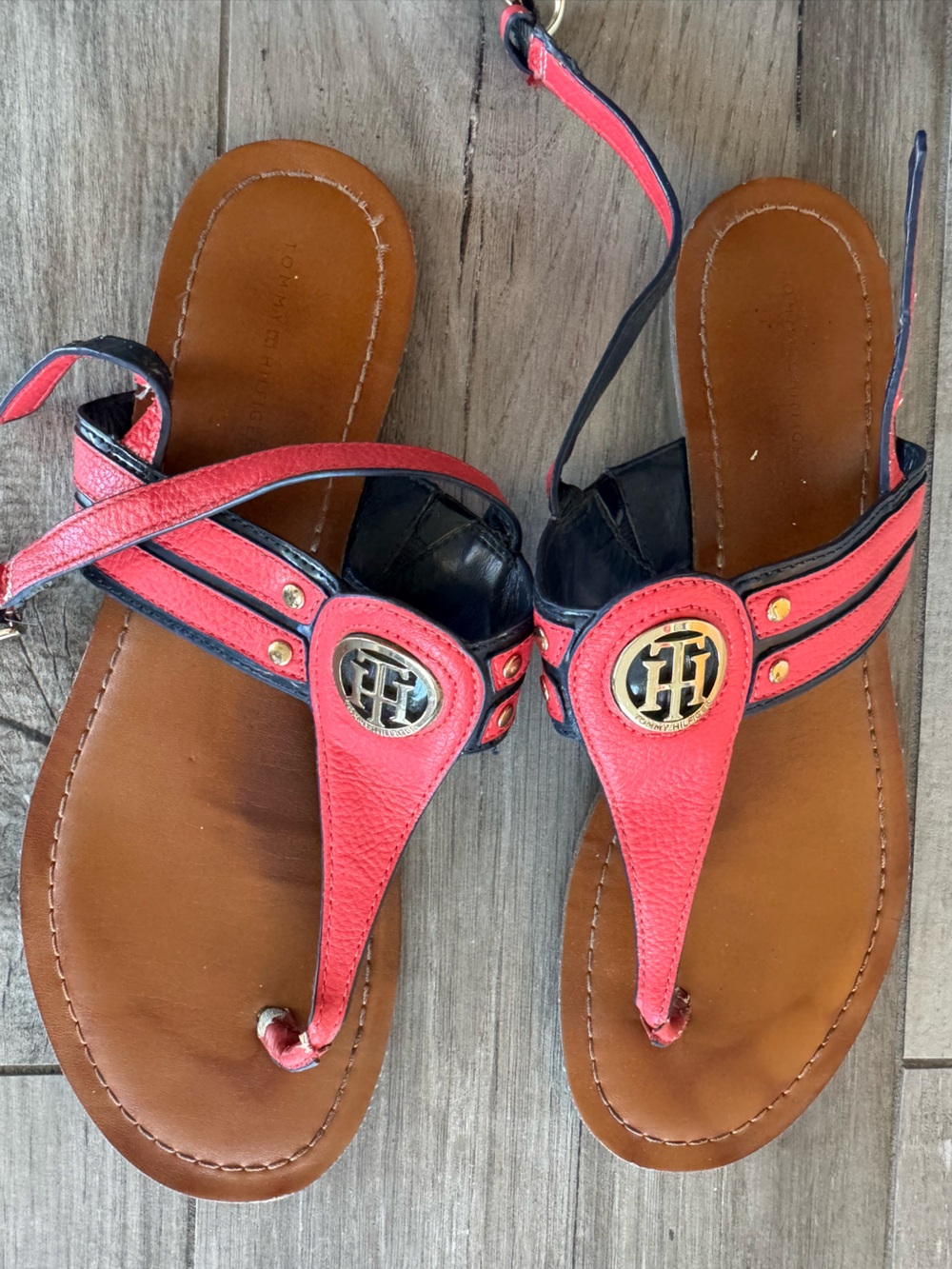 Women's size 10 Tommy Hilfiger beach  flats sandals